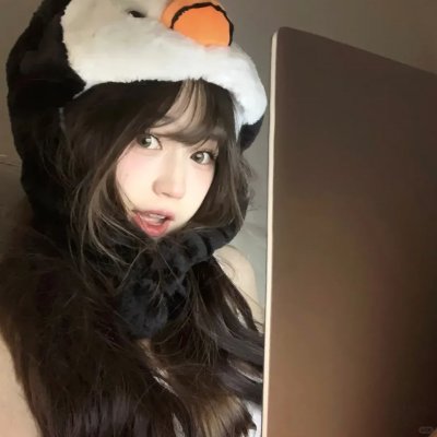 绿茵春色